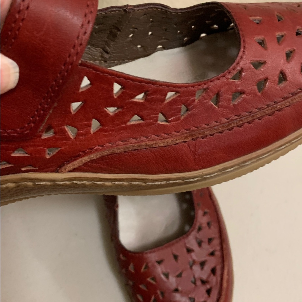 Rieker Red Leather Mary Janes Shoes Women’s Size 40 (Size 8.5-9) Laser Cut - Picture 10 of 10